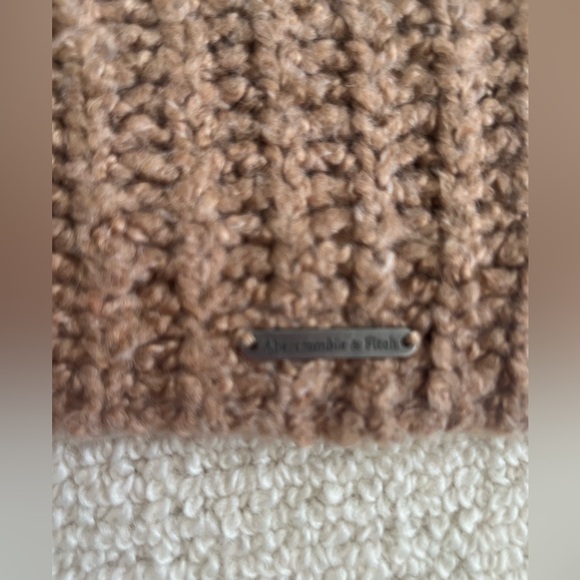 Abercrombie and Fitch Tan Sweater - Picture 3 of 3